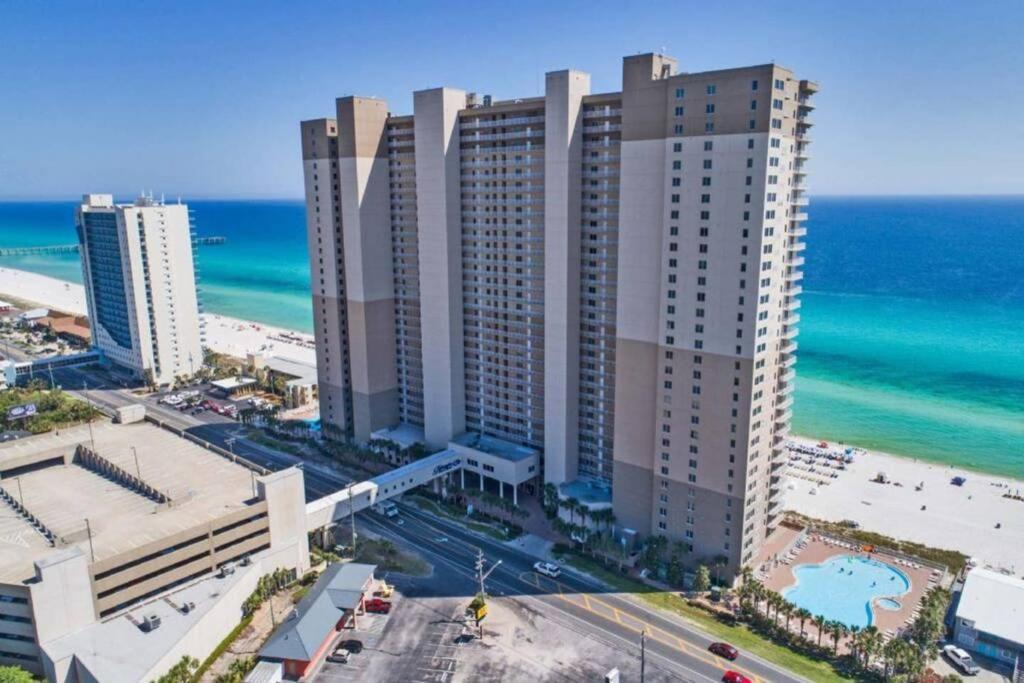 Appartement Happy Ours 2200 Sq Ft Corner Beachfront Sleeps 12 à Panama City Beach Extérieur photo